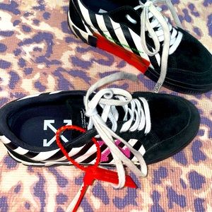 COPY - COPY - Off white 3.0 polo low vulcanized sneakers with pink arrow